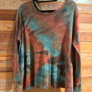 Women tye dye long sleeve shirt